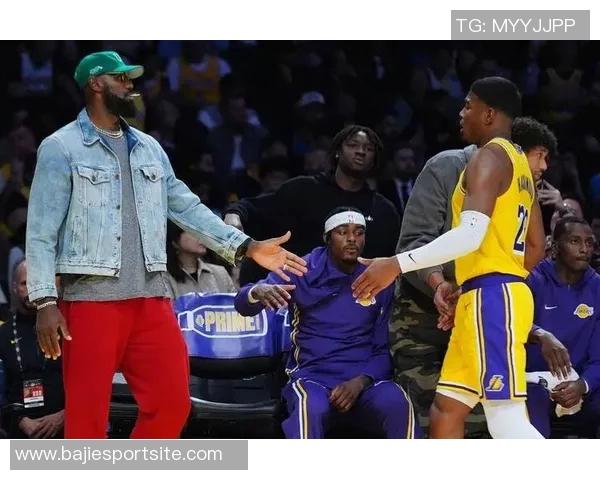 老詹高龄如巅峰魔术师模仿追梦湖人展现强大实力