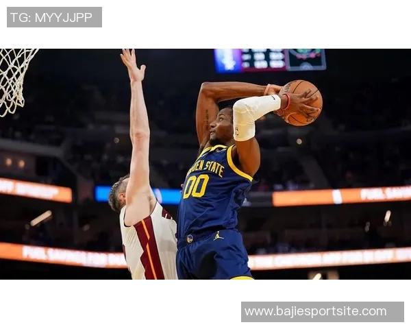 卢尼半场表现出色高效6中4贡献8分3篮板2助攻依然是卢姥爷