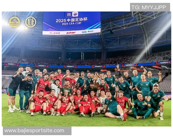 阿苏埃单刀突入禁区遭侵犯裁判未判点球引发强烈不满